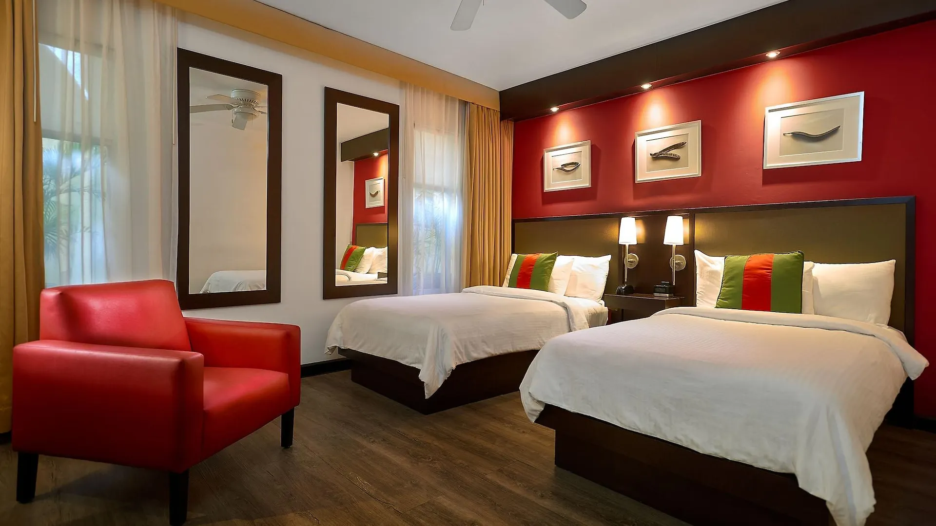 *****  S Hotel Kingston Jamaica